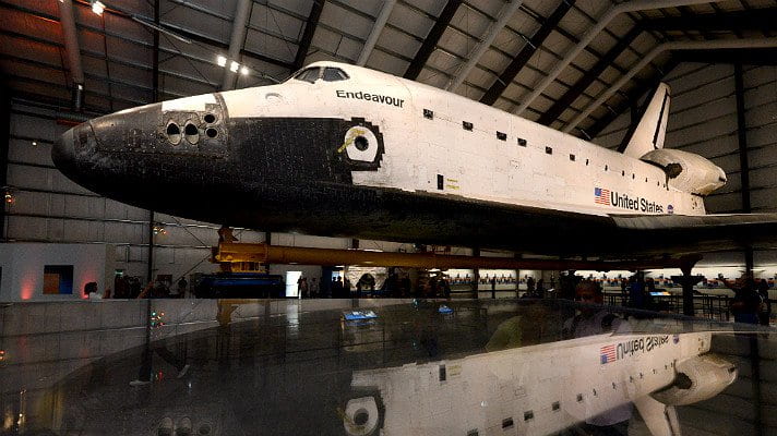 space-shuttle-endeavour-reflection